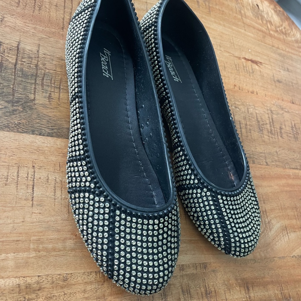 Black and Silver Women's Flats